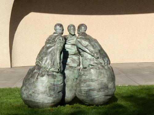 Last Conversation Piece by Juan Munoz outside the Hirshhorn Museum in Washington DC