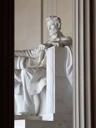statue at the center of Lincoln Memorial in Washington DC