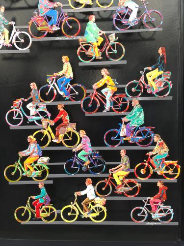 bike wall art in Paris, France