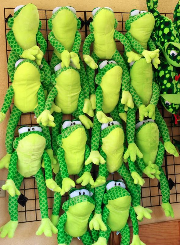 array of frogs