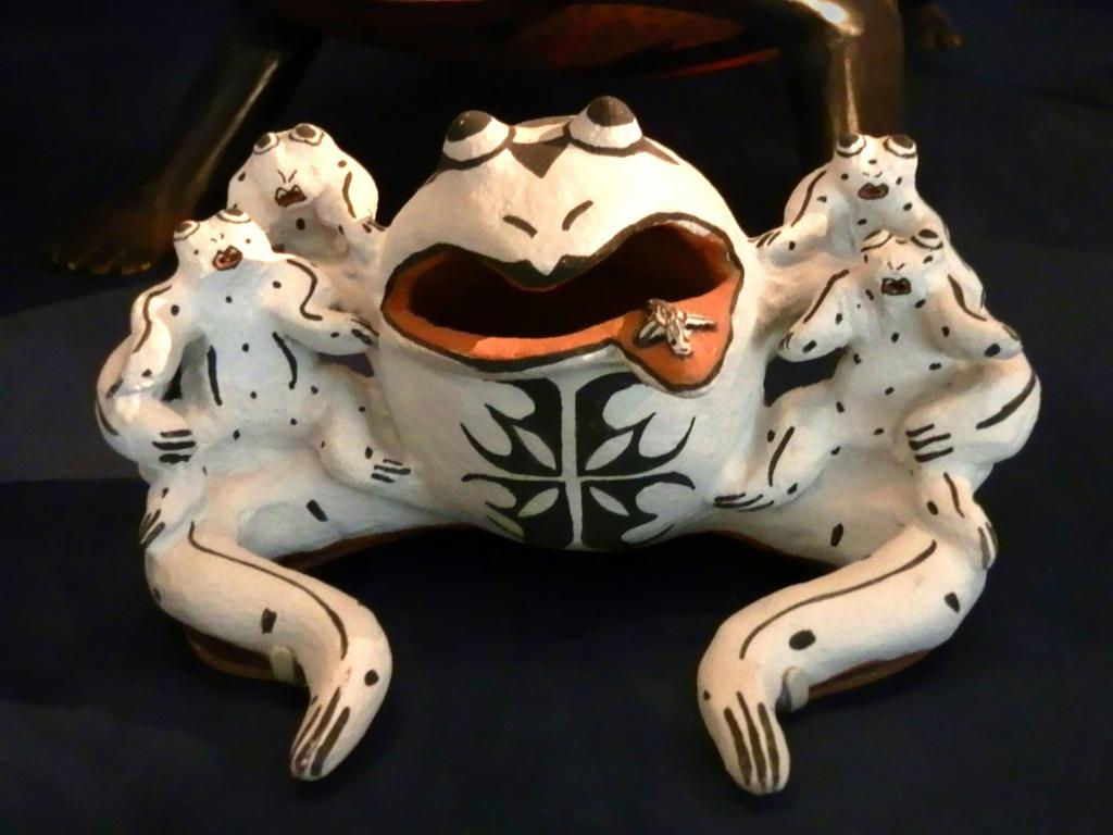 American Indian ceramic frog
