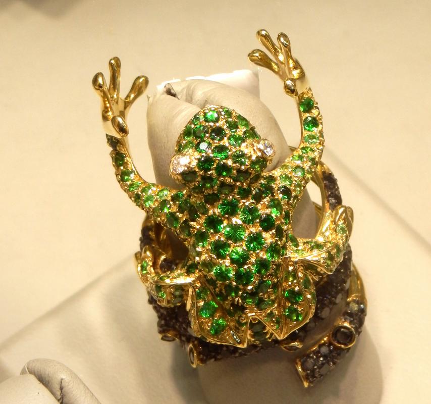 jewelry frog