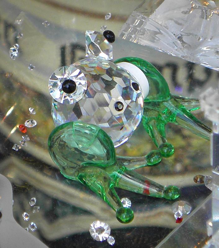 a crystal frog for sale in Prague