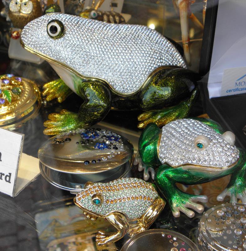 bejeweled frogs