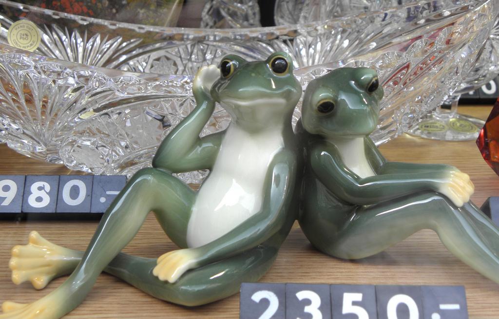 pair of porcelain frogs