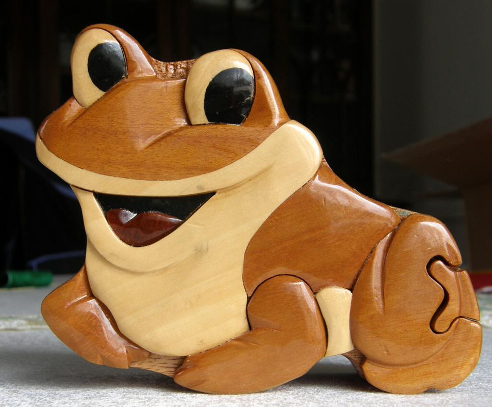 frog three-dimensional puzzle box