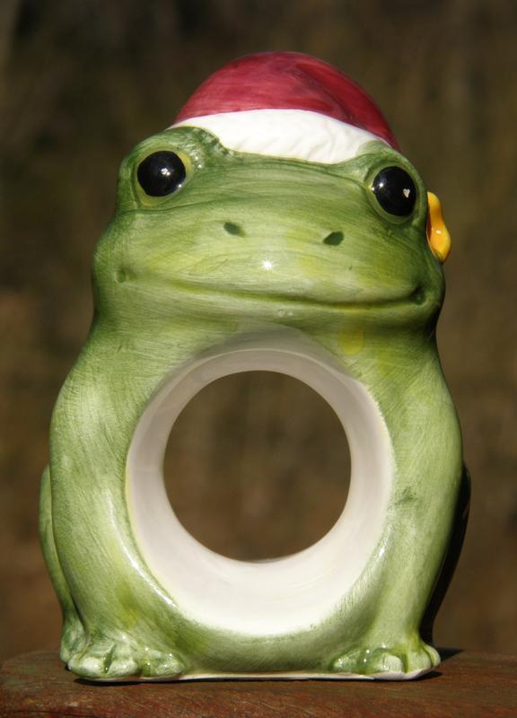 Christmas frog nakpkin holder