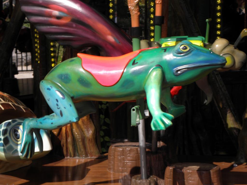frog carousel mount