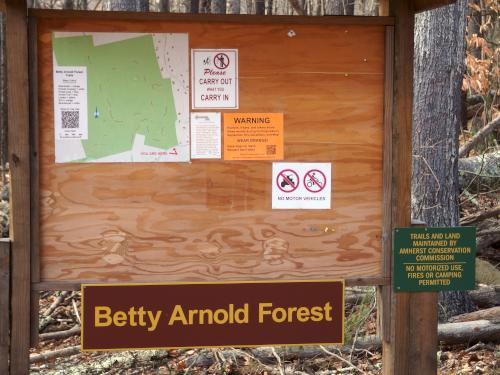 entrance kiosk at Betty Arnold Forest in southern New Hampshire