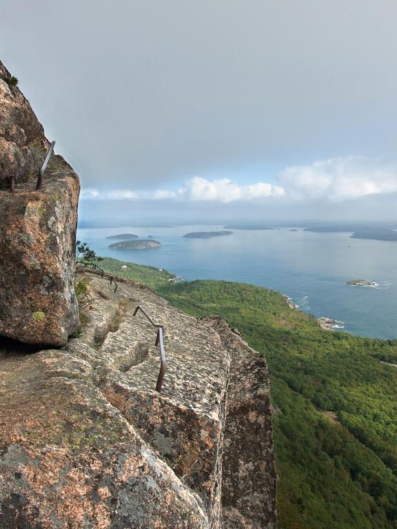 scary around-the-cliff edge walk on the Precipice Trail to Champlain Mountain in Maine