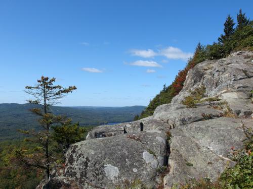 Ocean Lookout in September on the trail to Mount Megunticook in Maine