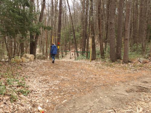 hike start at Melendy Pond Land in Brookline, New Hampshire