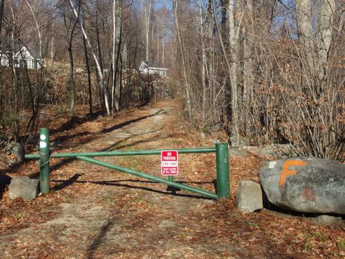 south trailhead for South Monoosnoc Hill at Leominster, MA