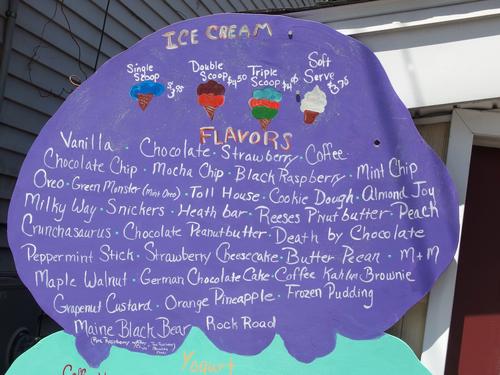 ice cream store near the Nashua River Rail Trail North in southern New Hampshire