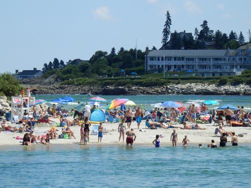 summer crowd at Ogunquit Beach in Maine