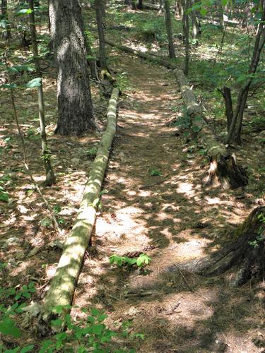 shortcut trailhead to Hooksett Pinnacle in New Hampshire