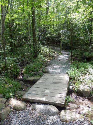 start of Old Bridle Path to West Rattlesnake mountain in NH