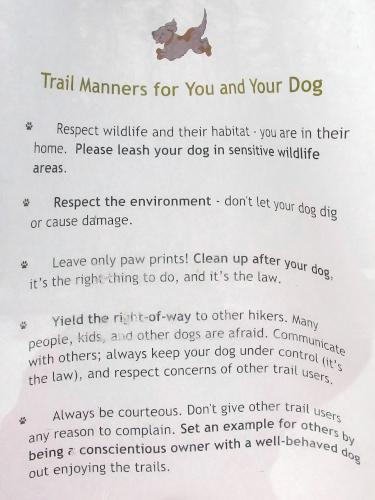 dog manners request at Riley Trails near Concord in southern New Hampshire