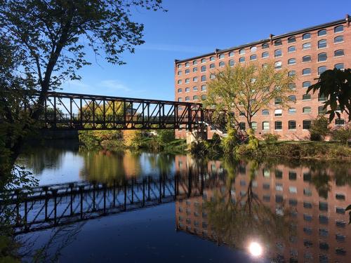 footbridge at the west end of the Nashua Riverwalk in New Hampshire