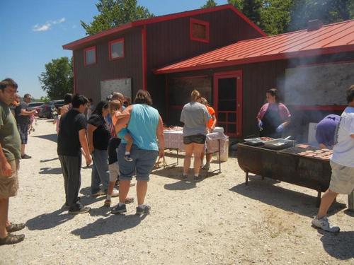 free hamburgs and hotdogs at Ruggles Mine in southern New Hampshire