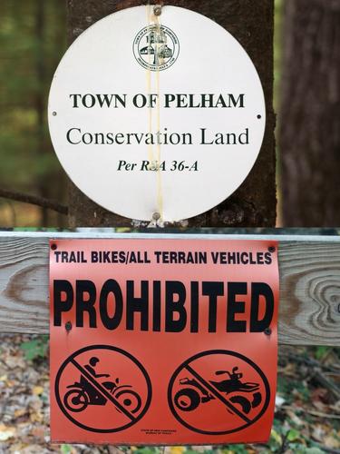 trail signs on Seavey Trail at Pelham in southern New Hampshire