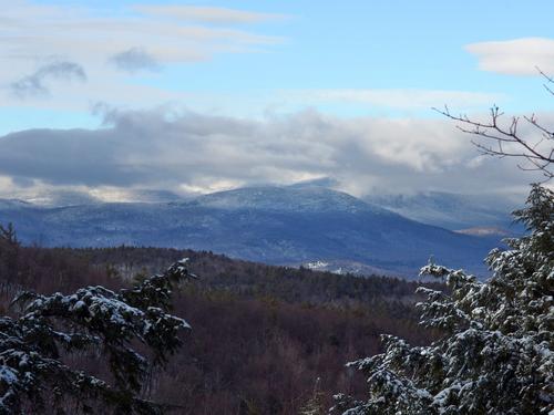 view of the Sandwich Range from the southeast peak of Red Hill at Sheridan Woods in New Hampshire