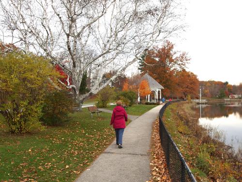 Betty Lou heads out on the pedestrian sidewalk between Swazey Parkway and Squamscott River at Exeter in southern New Hampshire