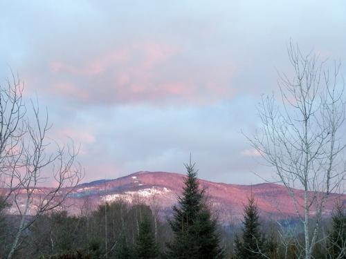 sunrise view of Stinson Mountain in New Hampshire