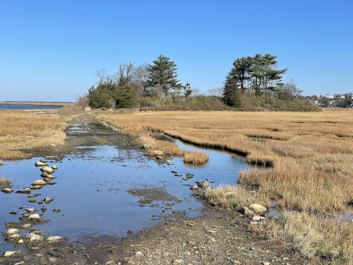 path in November to Smith's Island at Strawberry Hill in northeast Massachusetts