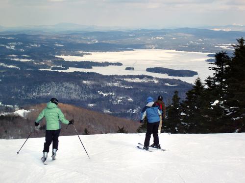 skiers headed down trail on Mount Sunapee in New Hampshire