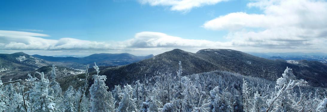 panoramic view from Teapot Mountain in New Hampshire