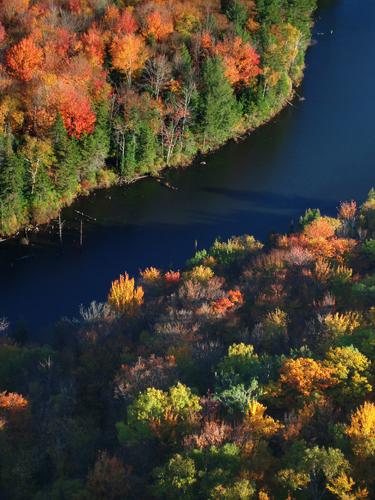fall foliage color around Wachipauka Pond as seen from Webster Slide Mountain in New Hampshire