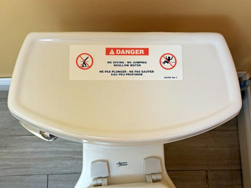 bathroom humor on the Erie Canal tour at Amsterdam NY