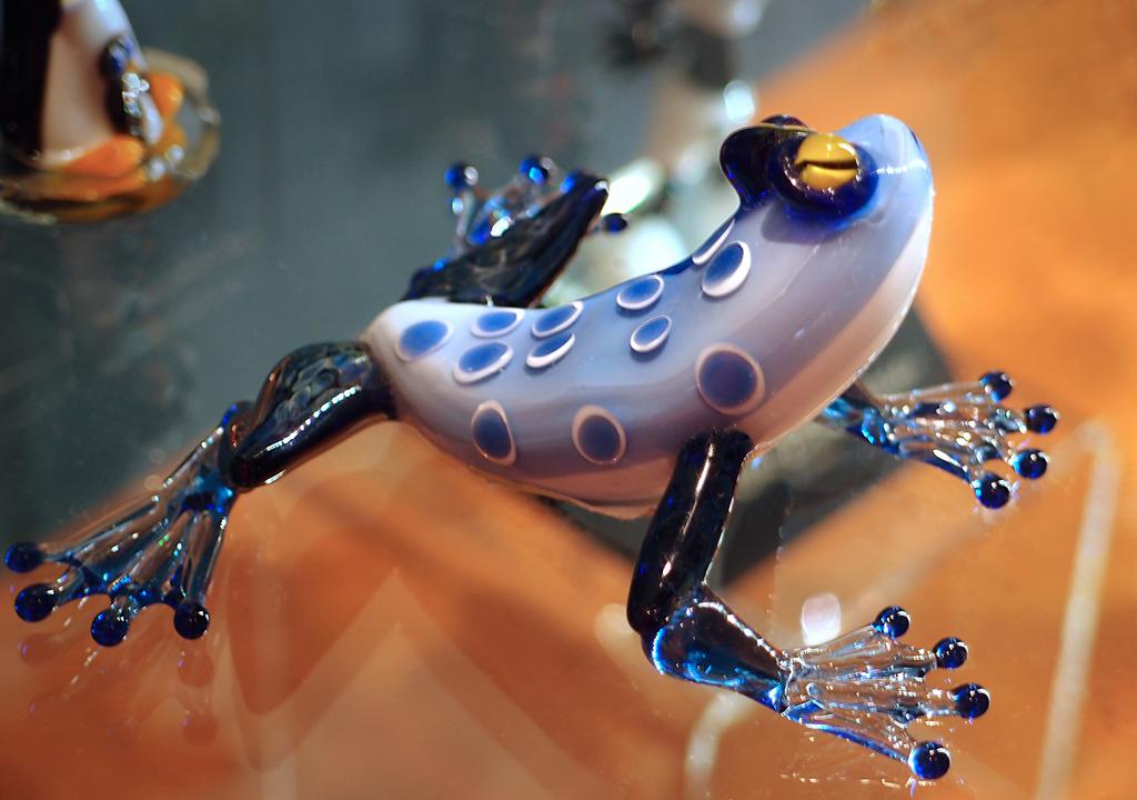 ceramic frog