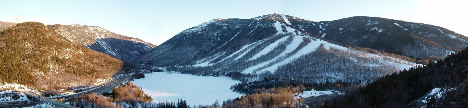 A view of Franconia Notch as seen from Artist's Bluff in NH on March 2005