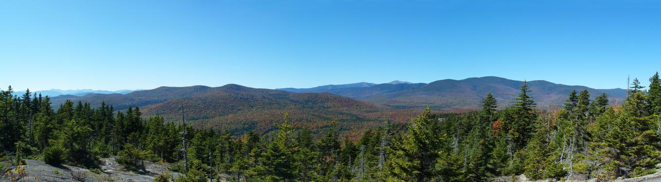 panoramic view from West Baldface Mountain in New Hampshire
