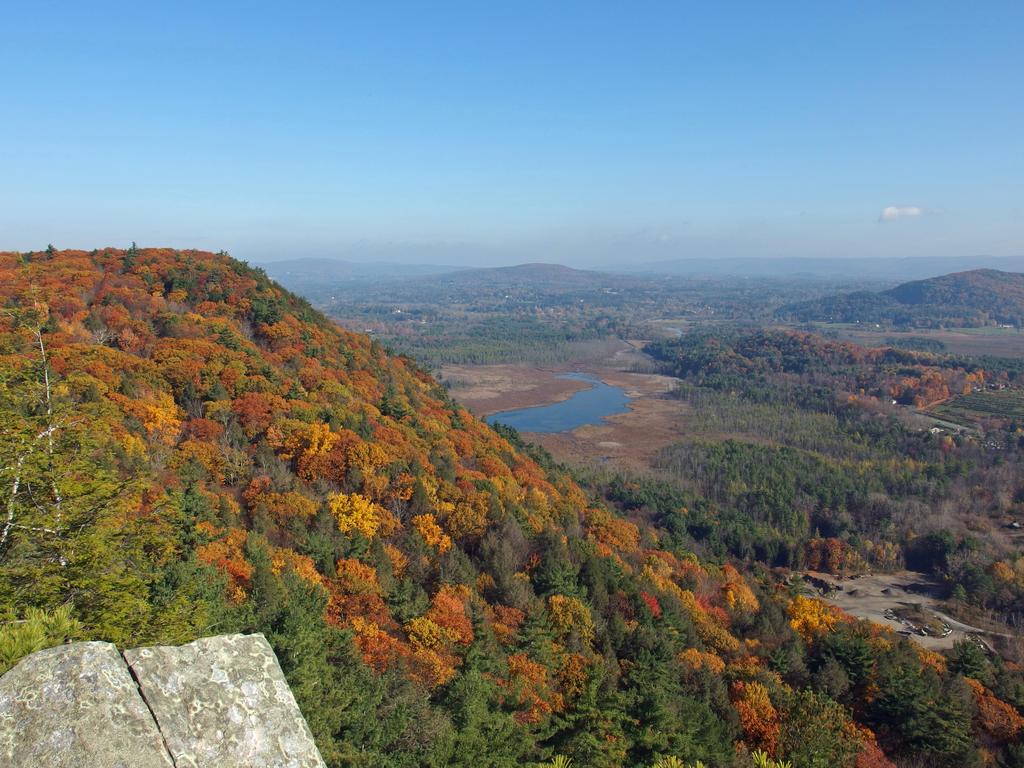 northerly view from the precipitious edge of Squaw Peak Trail looking over the shoulder of Monument Mountain in western Massachusetts