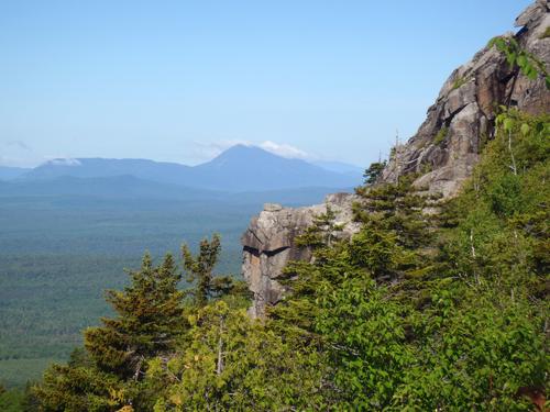 cliff view from the shoulder of Moxie Mountain in Maine